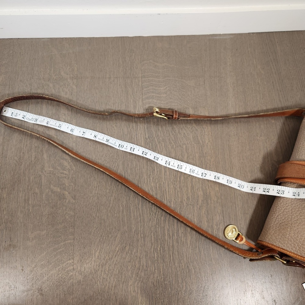 Vintage Dooney & Bourke All-Weather Leather Taupe Tan Crossbody Bag Purse Charm - Picture 9 of 16
